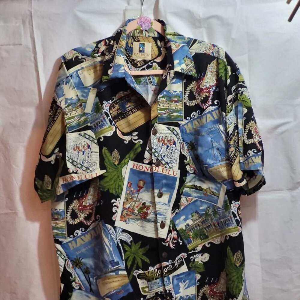 Kahala, Like New, Men's Hawaiian Short Sleeved Shirt, Size L